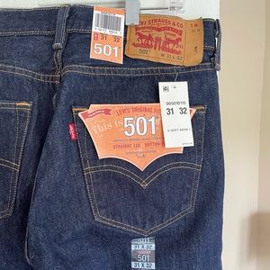 NWT Levi’s 501 Dark Wash 31x32
